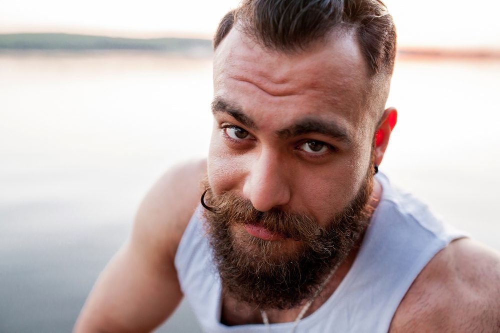 barba bem cuidada e fortalecida