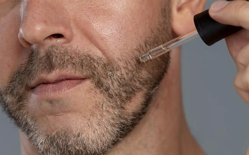 Dúvidas sobre a aplicação de minoxidil na barba