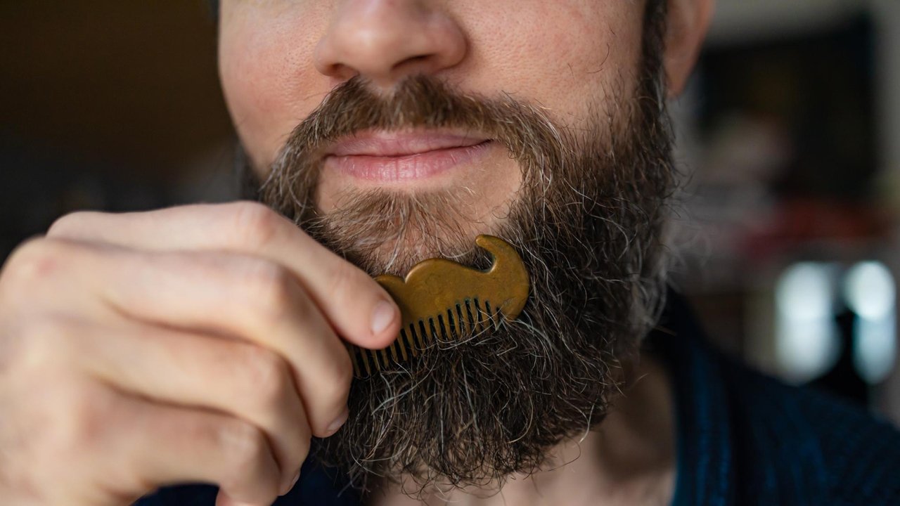 Como fazer a barba crescer com dicas simples - cara de macho