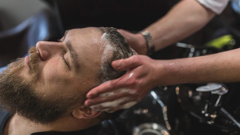 Os 5 erros que acabam com o cabelo masculino