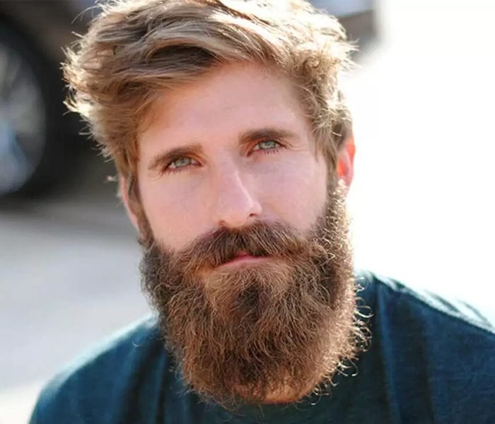 Barba cheia natural revisitada