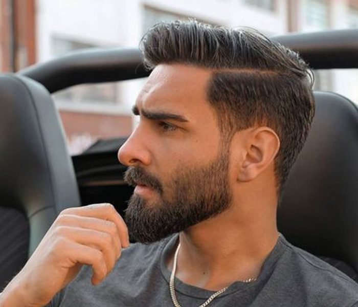 Barba curta quadrada